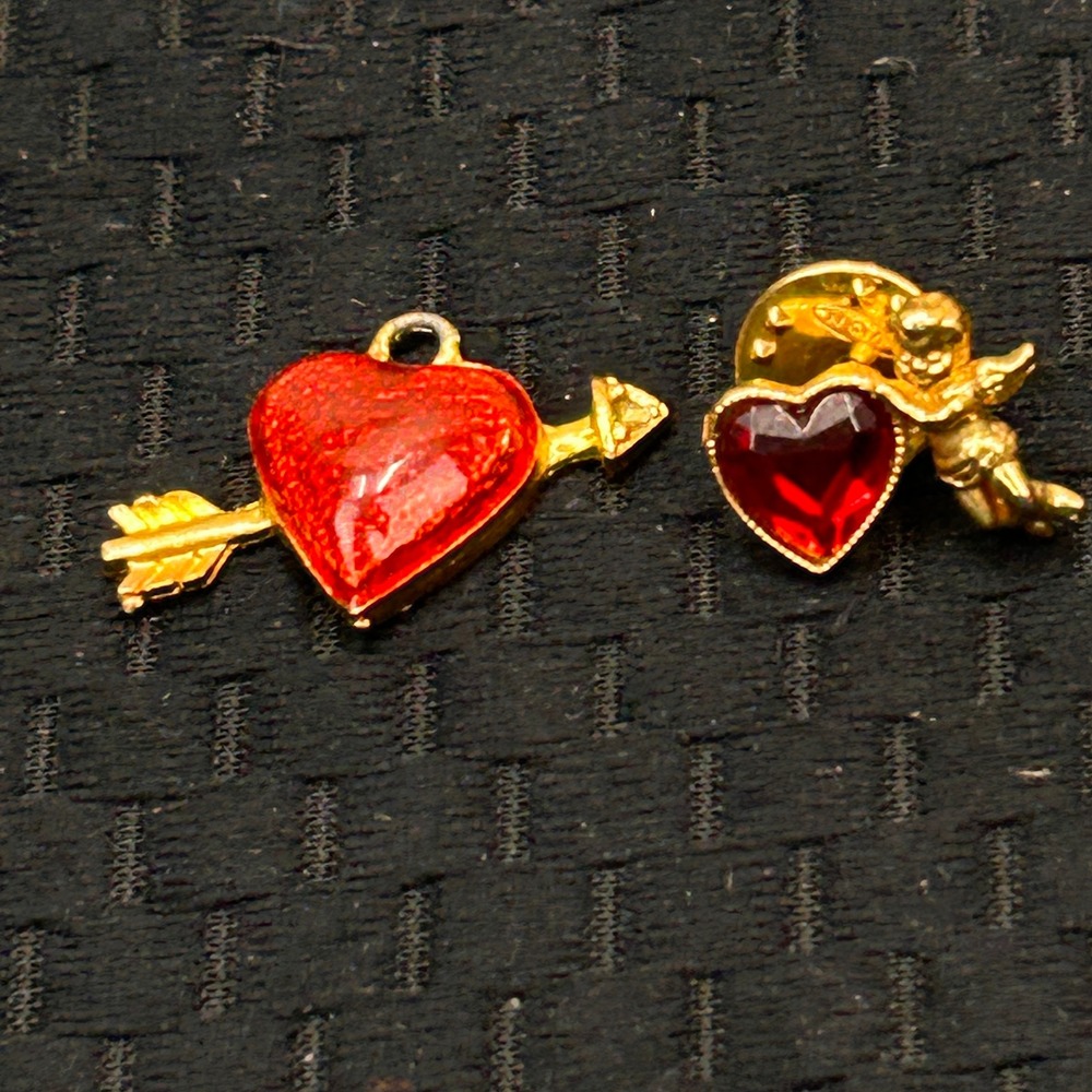 Vintage 1988 Master Ent Heart Arrow Charm & Avon Cupid Cherub Pin Set Red